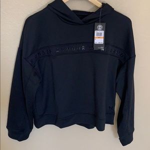 Under Armour new black cropped hoodie, size s
